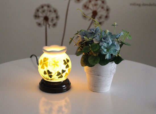 đèn xông tinh dầu bạc hà