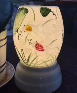 Đèn Xông Tinh Dầu Bát Tràng Dáng Xoài Cá Và Hoa Sen