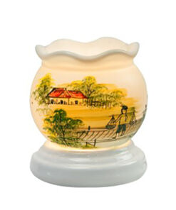 Đèn xông tinh dầu vẽ nhà tranh cổ loe - Gốm sứ Bát Tràng