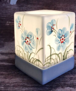 Đèn Xông Tinh Dầu Dáng Vuông Hoa Xanh