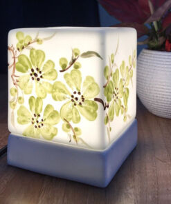 Đèn Xông Tinh Dầu Bát Tràng Dáng Vuông Hoa Xanh