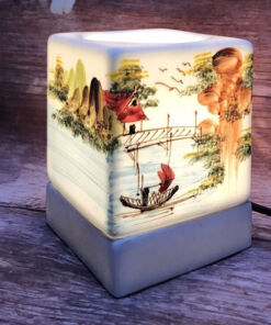 Đèn Xông Tinh Dầu Bát Tràng Dáng Vuông Phong Cảnh