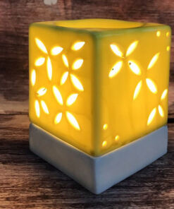 Đèn Xông Tinh Dầu Bát Tràng Dáng Vuông Màu Vàng