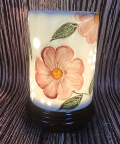 Đèn Xông Tinh Dầu Trụ Hoa Nổi - Hoa Trà Mi